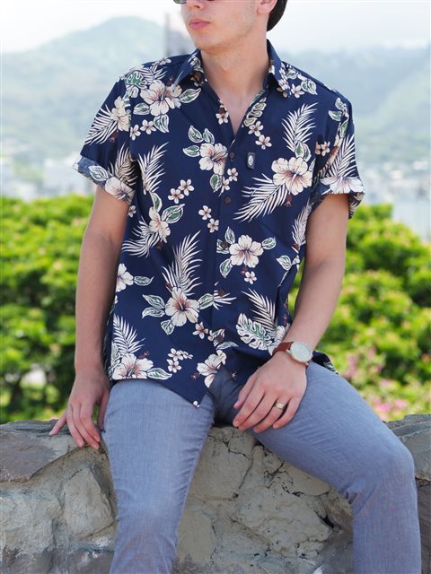 Go Barefoot Antique Hibiscus Navy Cotton Men's Hawaiian Shirt | AlohaOutlet