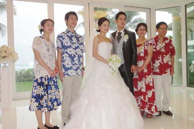 沖縄 結婚式 服装 親族